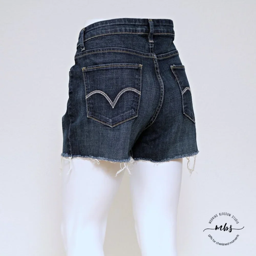 Levi's The Original Jeans Cotton Mid‎ Rise Denim Shorts with Frayed Hem